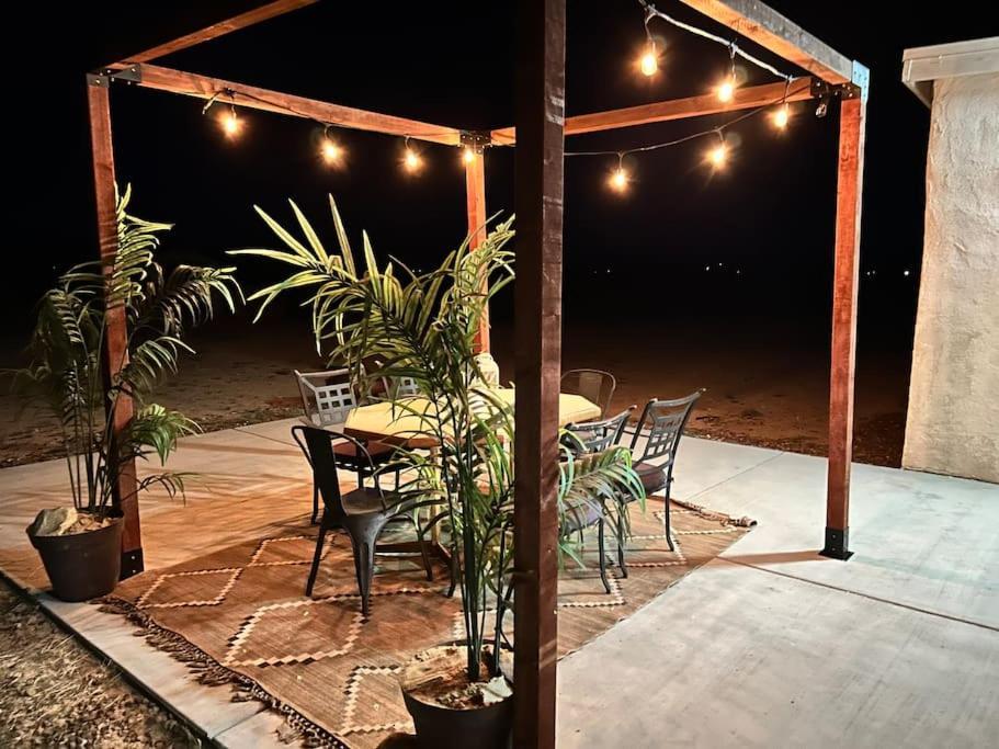 Serene Modern Home Backdoor With Great Wifi, Games, Movies, Patio Seating And Bbq Easy Access To North Joshua Tree National Park In 10 Minutes Twentynine Palms Exteriér fotografie